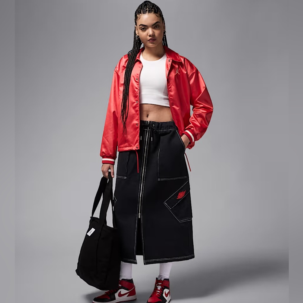 JORDAN RARE AIR CHICAGO WOMENS SKIRT SIZE SMALL